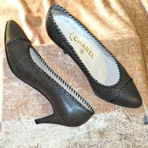 Vintage Chanel Pumps size 35